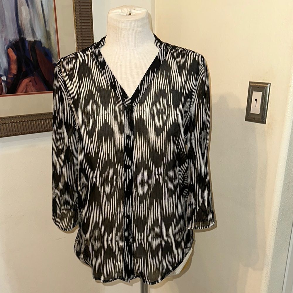 Chico’s Black and White Women's Tunic Size 0-Small
